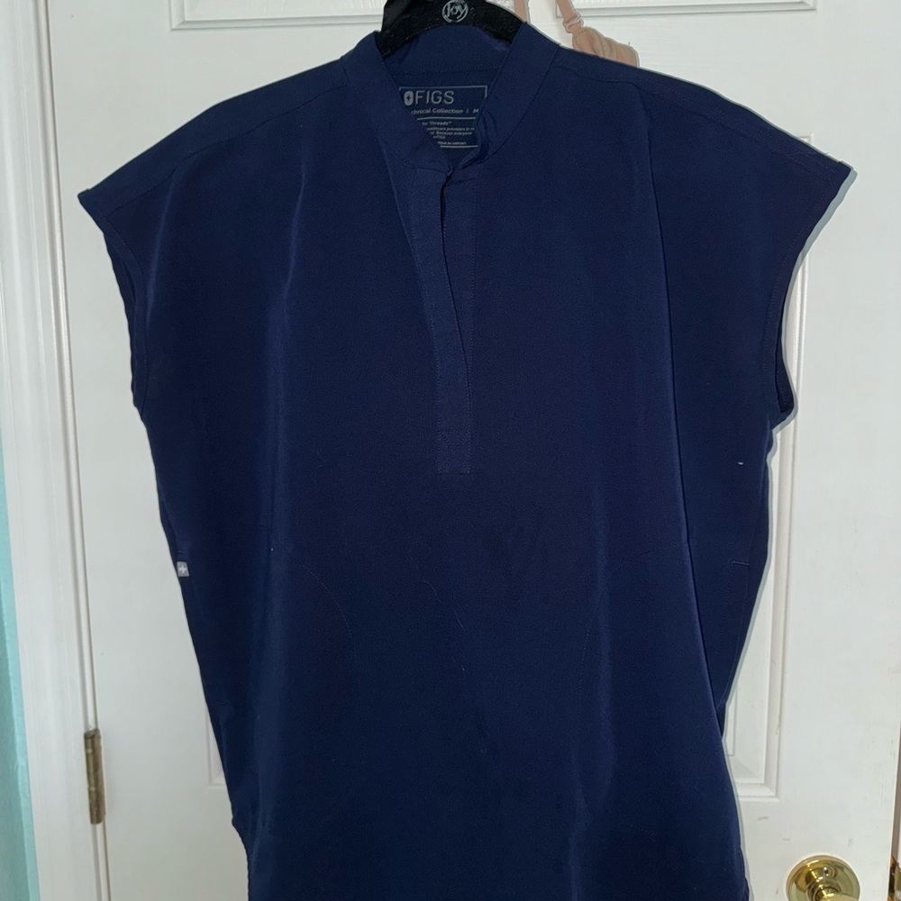 Navy Slim Catarina™ - One-Pocket Scrub Top